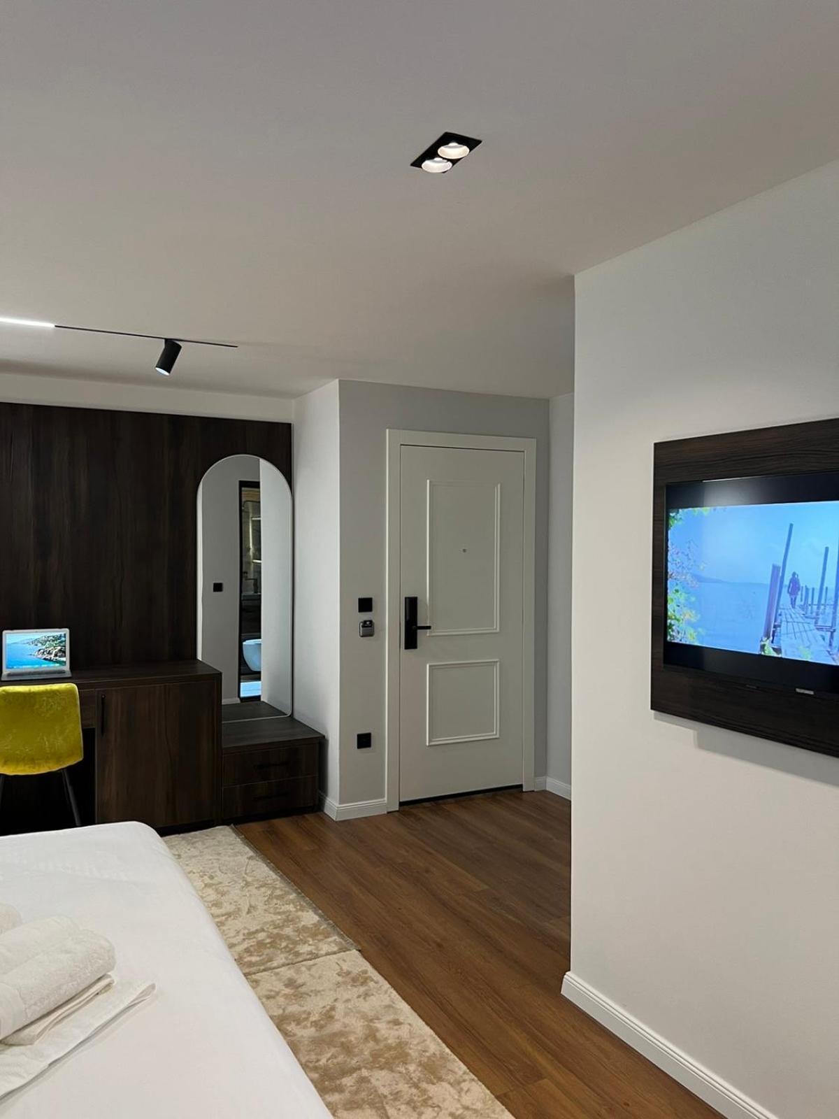 Hotel Europa Prishtina Prisztina Zewnętrze zdjęcie